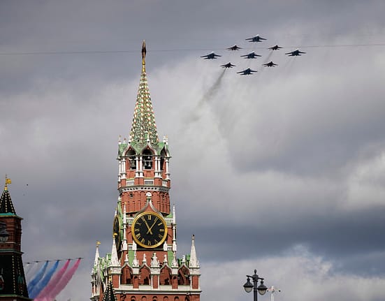 Întreruperi majore ale internetului în Moscova, în timp ce avioanele militare survolau orașul, chiar înaintea paradei lui Putin