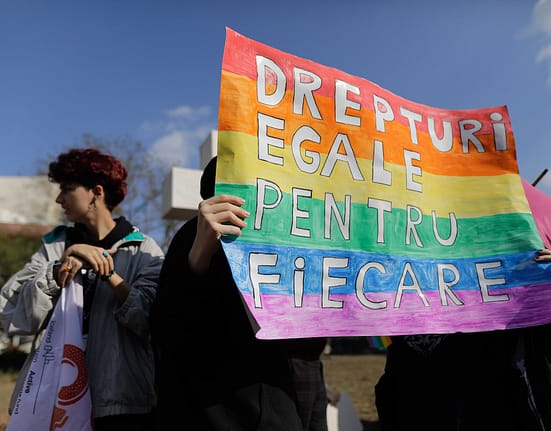 Asociația Accept denunță o nouă încercare de intimidare la adresa comunității LGBT, după o tentativă de intrare cu forța în sediu la 5 dimineața
