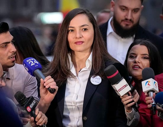 Anamaria Gavrilă, președinta POT, amenințări la adresa jurnaliștilor: Sunteţi pe cale de dispariţie
