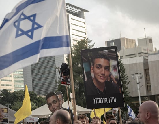 Un ostatic israeliano-american, eliberat de Hamas. Netanyahu: Combinație câștigătoare între presiunea militară a Israelului și presiunea lui Trump