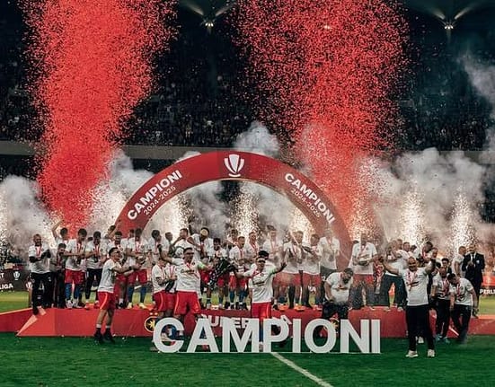 Fiesta roș-albastră! FCSB, party de pe Basarabiei și Piața Muncii, până la Piața Constituției