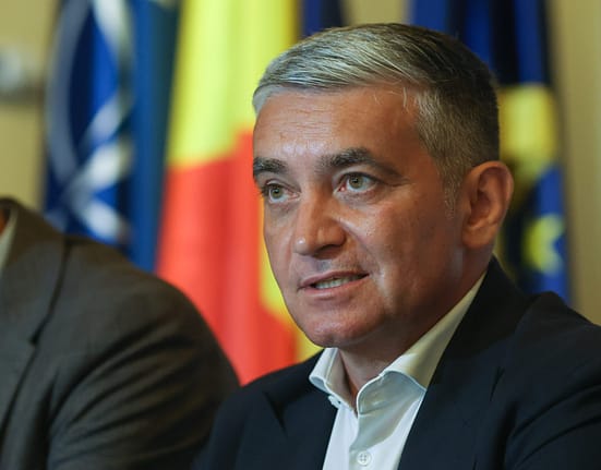 În prima noapte de arest, primarul din Sinaia a ajuns la spital
