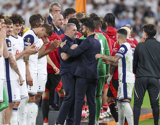 Gest uriaș făcut de Postecoglou imediat după fluierul final. Jucătorii lui Manchester United au fost surprinși