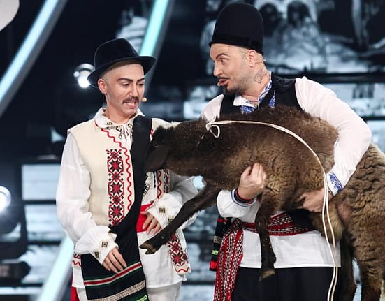 Cele patru echipe necalificate în Marea Finală au pregătit momente speciale pentru sâmbăta aceasta, la Te cunosc de undeva!