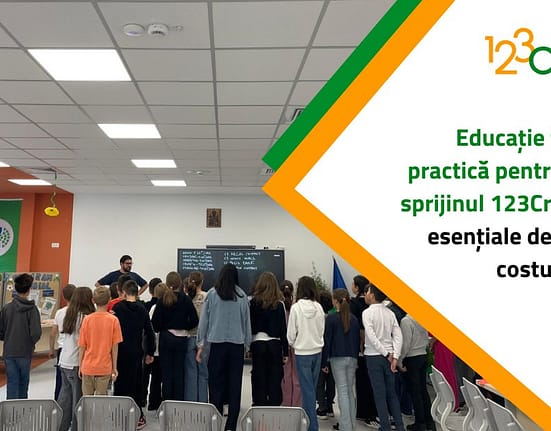 Educație financiară practică pentru elevi, cu sprijinul 123Credit: lecții esențiale despre bani, costuri și profit
