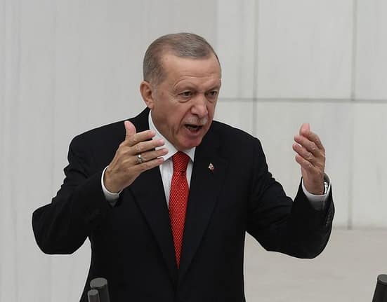 „Trebuie să aibă cel puțin trei copii”. Erdogan decretează „Deceniul familiei” în Turcia, în fața scăderii natalității