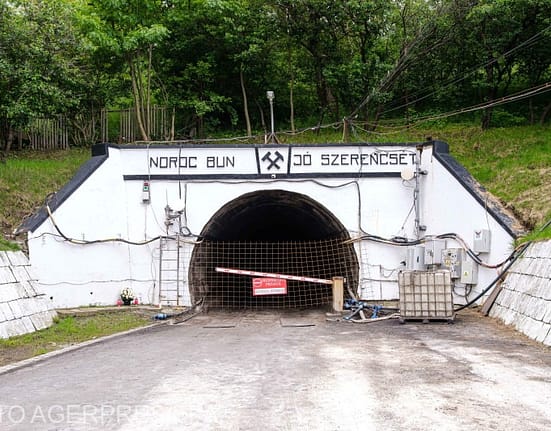 „Noroc bun” Salina Praid. Mesajul ironic de la intrare, scris MARE pentru cine avea ochi să-l vadă