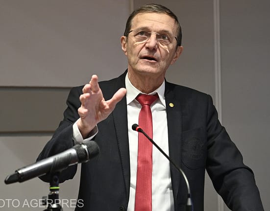 Cum s-a creștinat poporul român față de celelalte popoare. Ioan-Aurel Pop, detalii despre „blestemul“ care a menținut creștinătatea la nord de Dunăre