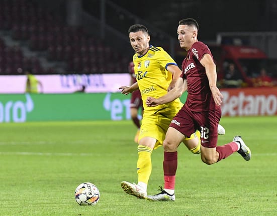 Două prelungiri în aceeași zi la echipa din Superliga: unul dintre fotbaliști era dorit de Petrolul