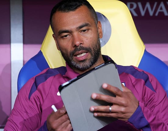 Marele Ashley Cole le-a vorbit reporterilor despre starul în ascensiune al Angliei: „Devine un jucător de top!”