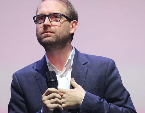 Fritz: „AUR nu vrea o Românie modernă, vrea o Românie condusă de hoți cu tricolorul în mână!”