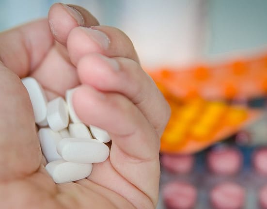 Ce este Zolpidem, medicamentul care i-a adus dosar penal patronului clubului „Expirat”. „Ceva nu e în regulă”