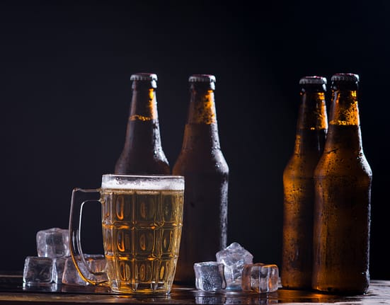 Ce se întâmplă cu dinții tăi dacă bei alcool