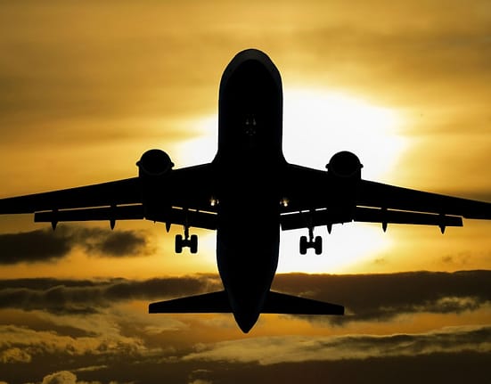 Anunț important al unei companii aeriene: Zborurile de pe Aeroportul Băneasa, mutate temporar pe Otopeni