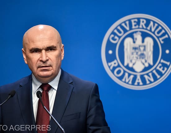 Premierul Bolojan cere revocarea directorului Eximbank, după scandalul care implică vila RA-APPS și chirii de lux