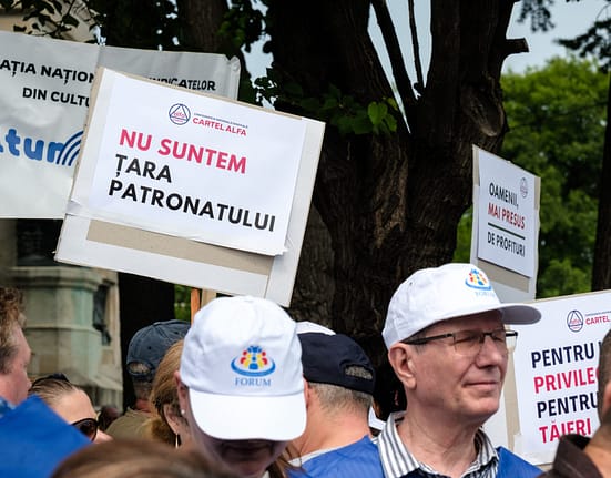 Sindicaliștii ies în stradă luni, în jurul Parlamentului. Cartel Alfa: „Guvernul lovește în demnitatea angajaților”