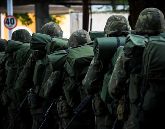 Se va introduce serviciul militar obligatoriu? Precizările ministrului Apărării