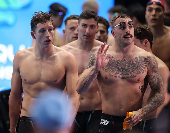 E Pan Zhanle marele rival al lui David Popovici la CM din Singapore? Ștafeta de 4X100 m liber a răsturnat calculele! AUR cu timp inuman