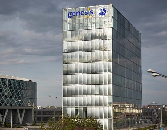 Mozaik Investments devine acționar majoritar al Genesis College, care își mută campusul într-o clădire din Petrom City