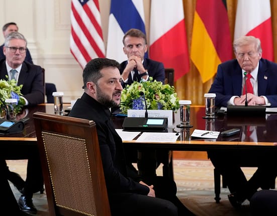 Semnificația hărții care a apărut în mod neașteptat în Biroul Oval în timpul întâlnirii Trump-Zelenski și care include România / „O amintire dureroasă și o formă de presiune”