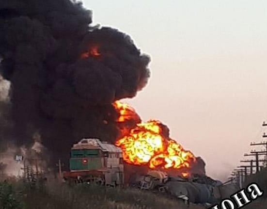 Tren rusesc cu combustibil destinat aprovizionării infanteriei, atacat cu drone de ucraineni