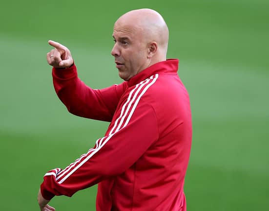 Fostul portar al lui Liverpool îl pune-n gardă pe Arne Slot: „Cu tot respectul, nu a mai trecut prin așa ceva”