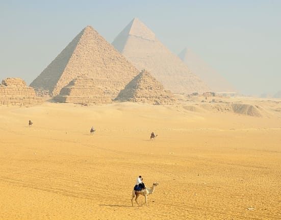 Tu știi care e cea mai înaltă clădire construită vreodată de om, după Piramide? 9 din 10 oameni răspund greșit