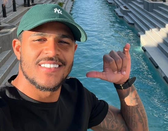Brazilianul de la FC Argeș a ajuns idol în orașul natal! A fost pictat pe o clădire