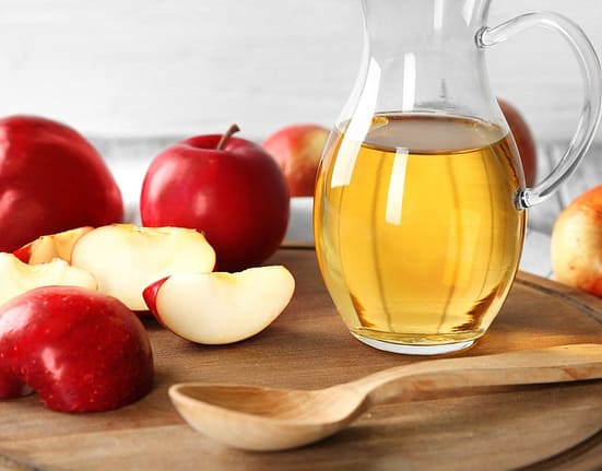Adio paharului cu oțet de mere pentru slăbit. Ştiința respinge așa-zisul „arzător natural de grăsimi”