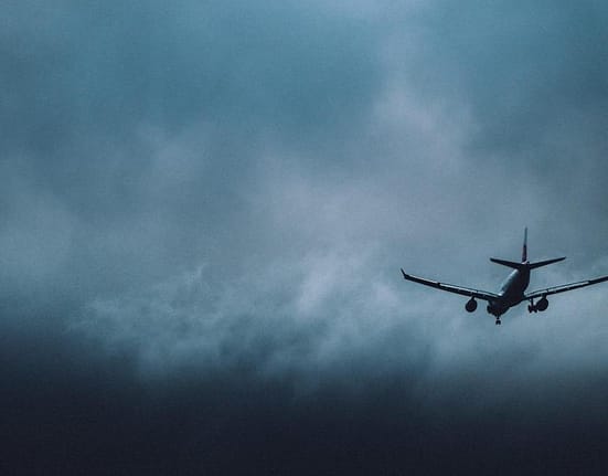 Avioanele de la Salonic și Londra nu au putut ateriza pe Otopeni din cauza furtunii. Unde au fost direcționate