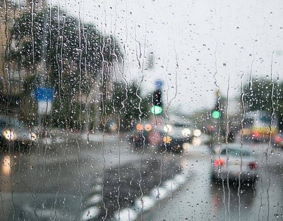 Cod roșu de furtuni în Bulgaria! Trei morți și mii de evacuați pe litoralul Mării Negre: orașele se pregătesc pentru noi inundații