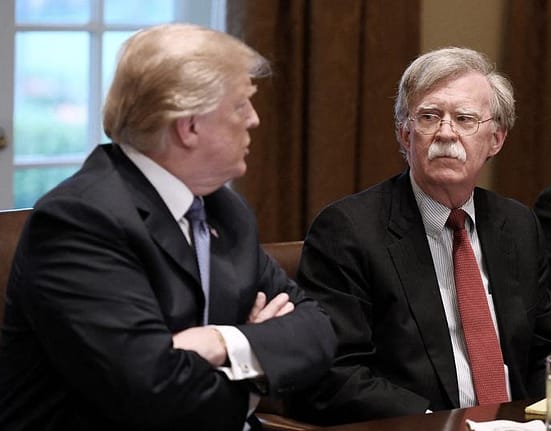John Bolton, fost consilier al lui Donald Trump, a fost pus sub acuzare. Al treilea adversar politic important care este vizat penal în ultimele săptămâni