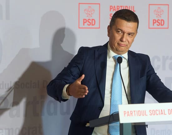 VIDEO Sorin Grindeanu, gest surprinzător pentru Titus Corlățean după retragerea acestuia din cursa pentru șefia PSD: ‘Oferta mea rămâne deschisă’