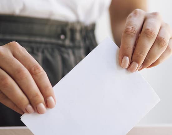 Candidata independentă Catherine Connolly a câştigat alegerile prezidenţiale din Irlanda