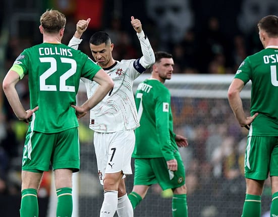 Cristiano Ronaldo, comportament degradant în Irlanda -0. Starul a făcut circ și a încasat cartonașul roșu după un gest golănesc