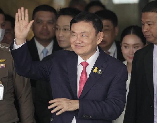 Thailanda își obligă un fost prim-ministru să plătească peste 500 de milioane de dolari în taxe necolectate dintr-o singură tranzacție