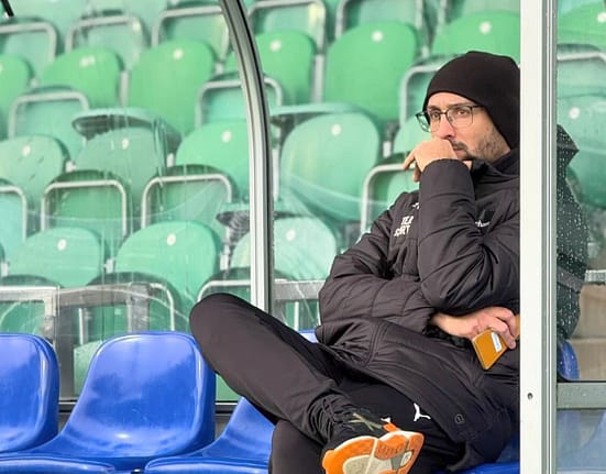 Fără echipă de 15 luni și angajat ultima dată ca analist TV, portughezul e la un pas să semneze în Superliga