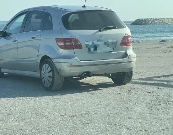 Beach drive, varianta românească: Cu oamenii legii pe urmele lui, un șofer fără permis, a luat-o la goană prin ‘Banana’, ca-n jocurile video