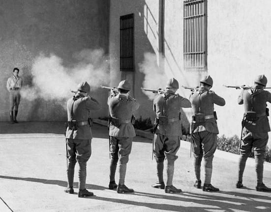 Cine a fost ultimul român condamnat la moarte în epoca Ceaușescu și cum a ajuns în fața plutonului de execuţie