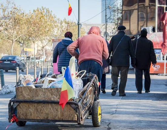 Capitolele la care România e depășită până și țări ca India și Iran. Economist: „Pentru a fi performant nu mai e nevoie să construiești avioane”