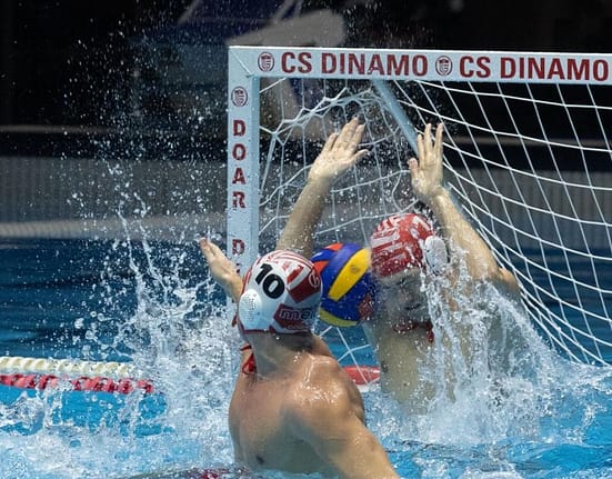 Dinamo WOW! 16-9 cu Barcelona după 16-10 cu Manchester și calificare în grupele principale din Nordic League