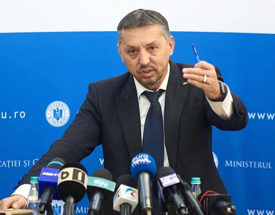 Ministerul Educaţiei anunţă că perioada dedicată integrării sugestiilor primite pentru programa la disciplina Limba şi literatura română a fost extinsă cu o săptămână