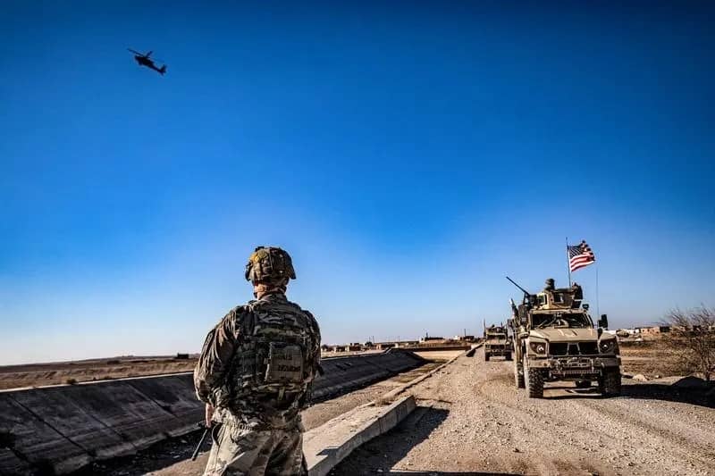 SUA anunță că își reduc la jumătate prezența militară în Siria. Trump: „Nu este lupta noastră”