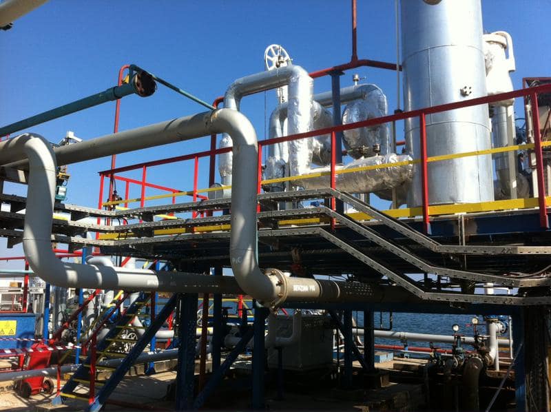 Scurgeri de amoniac la rafinăria Petromidia din Năvodari. Garda de Mediu a dispus închiderea unei instalații