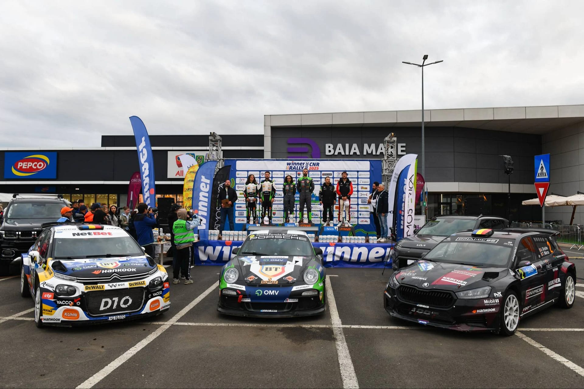 Podiumul de premiere după cursa de la Baia Mare