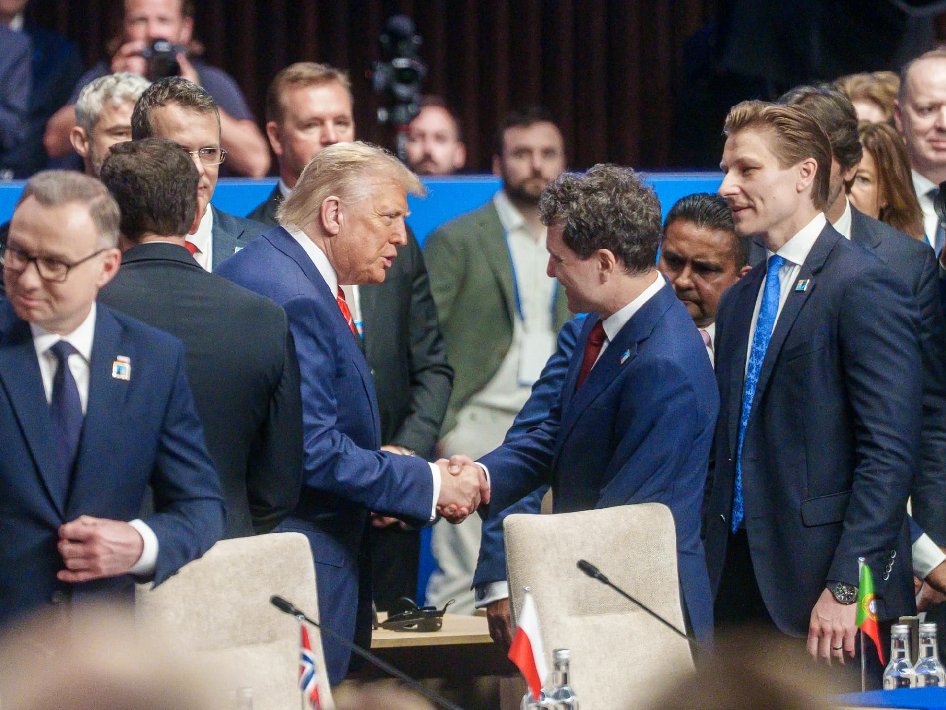 Nicușor Dan a dat mâna cu Donald Trump FOTO Administrația Prezidențială