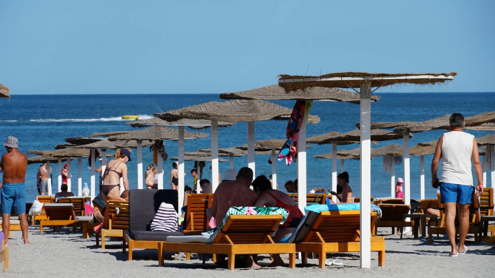 Hotelierii refac ofertele pentru litoral FOTO: Ovidiu Oprea