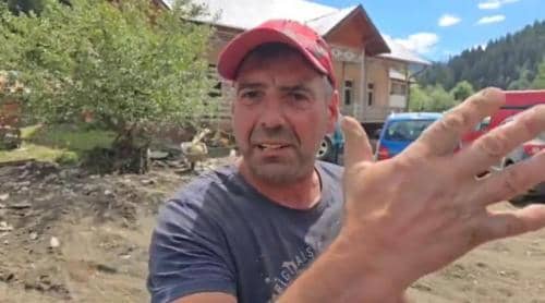 Voluntarii din Broșteni, revoltați: „A venit Georgescu mai mult de reclamă, cu toți dacii lui”