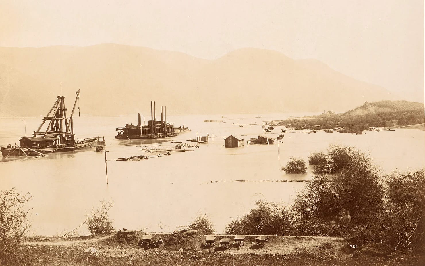 Porțile de Fier în anii 1900. Foto Geza Hutterer. Museum of Architecture at Berlin. Europeana