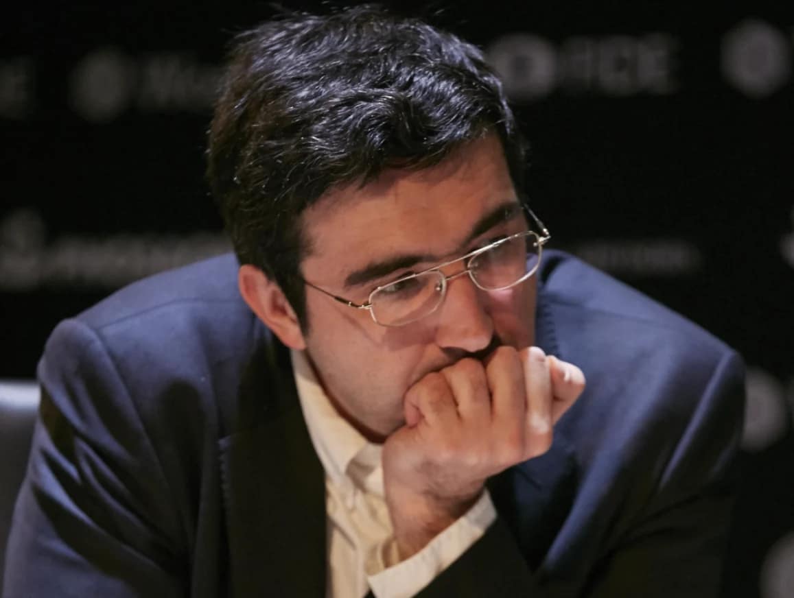Vladimir Kramnik va fi investigat disciplinar. FOTO: X/@FIDE_chess